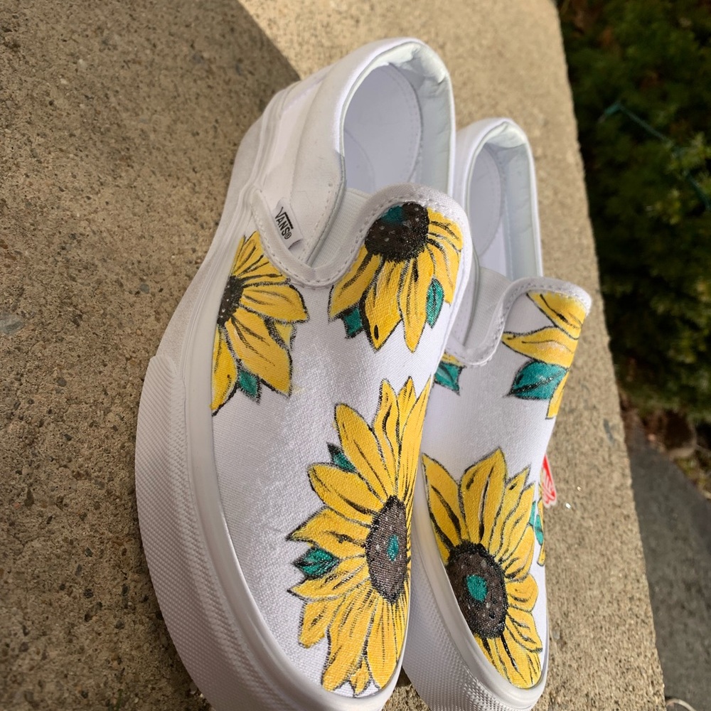 Handpainted sunflower Vans - Picture 4 of 5